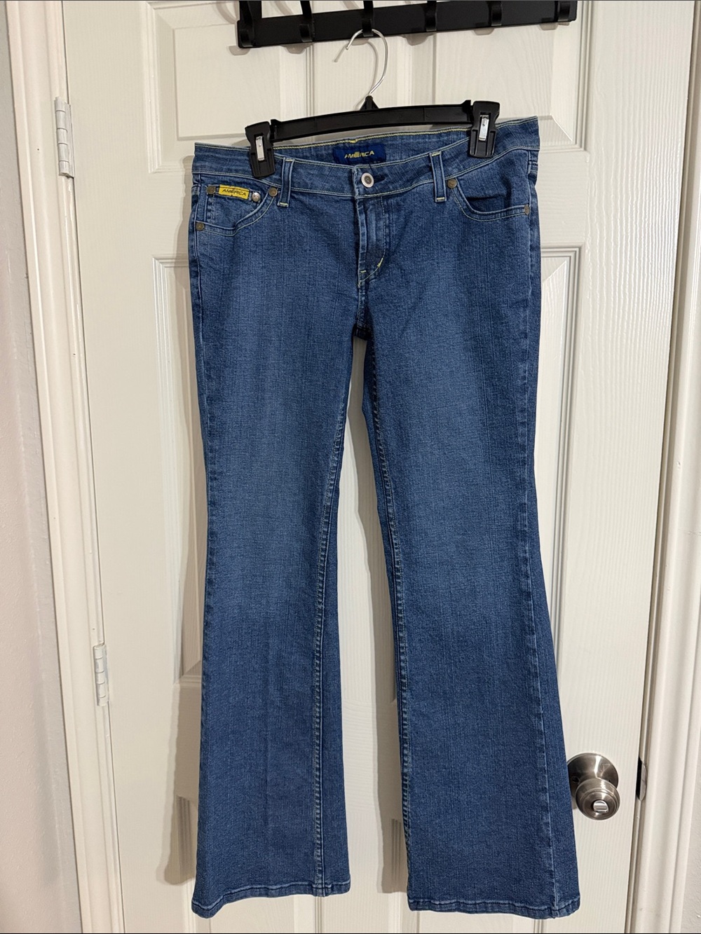 RARE Official Club Aguilas Del America Soccer / Futbol Team Womens
Jeans